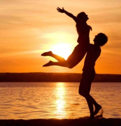 Hình tình yêu đôi lứa hạnh phúc ngập tràn