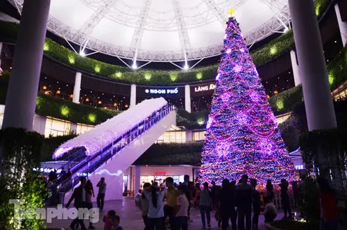 hinh-noel-o-ha-noi-12