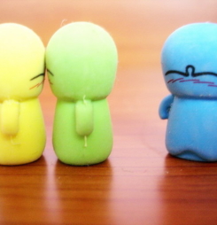 10 Hình ảnh tình yêu 3 người đáng suy ngẫm nhất