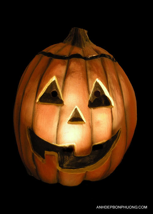 mat-na-halloween-cho-be-humerous-the-friendly-pumpkin
