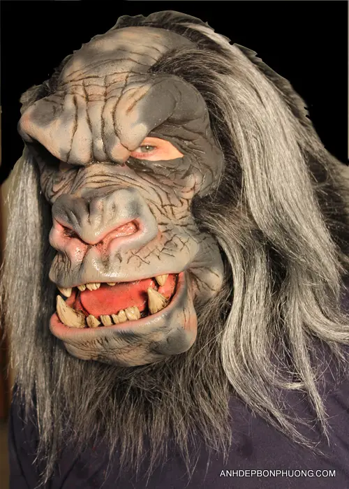mat-na-halloween-lung-linh-hairy-scary-ancestor
