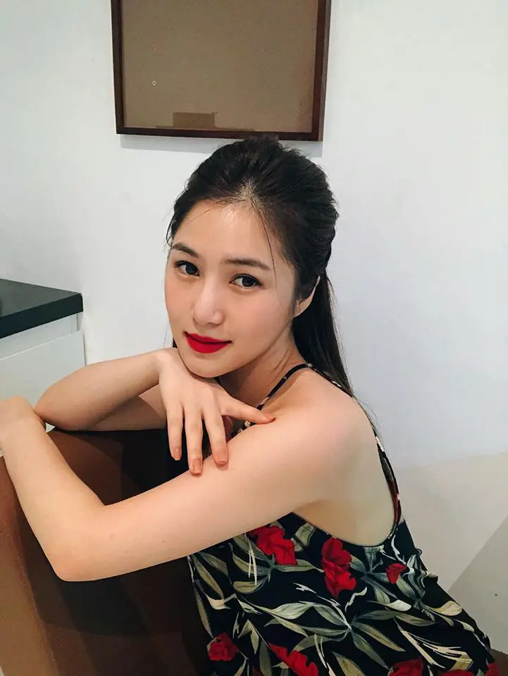 Hình ảnh ca sĩ Hương Tràm đẹp hút hồn