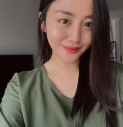 Ca sĩ Văn Mai Hương xinh đẹp