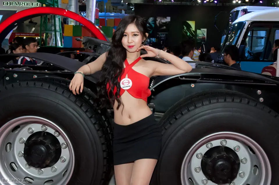 chan-dai-hot-girl-pg-motor-show-dep-30