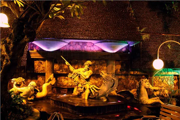 quan-cafe-dep-sai-gon-cafe-the-Myth-04